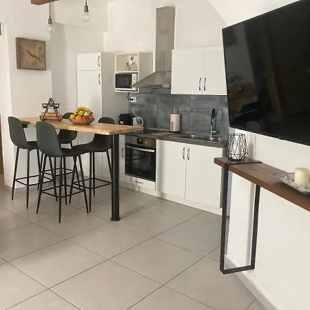 Evis House Ferienhaus