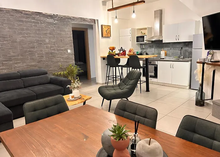 Holiday home Evis House *