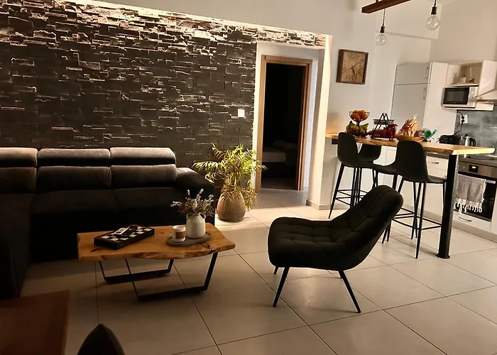 Semesterbostad Evis House