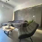 Evis House
